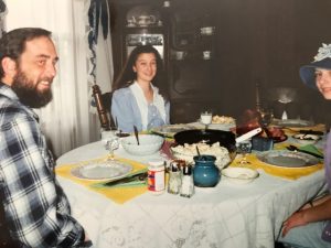 1980s Homeschoolers sitting around the dinner table