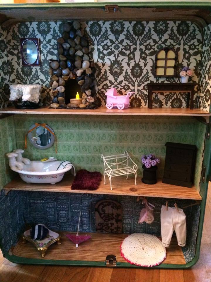 DIY Dollhouse Interior Decorating