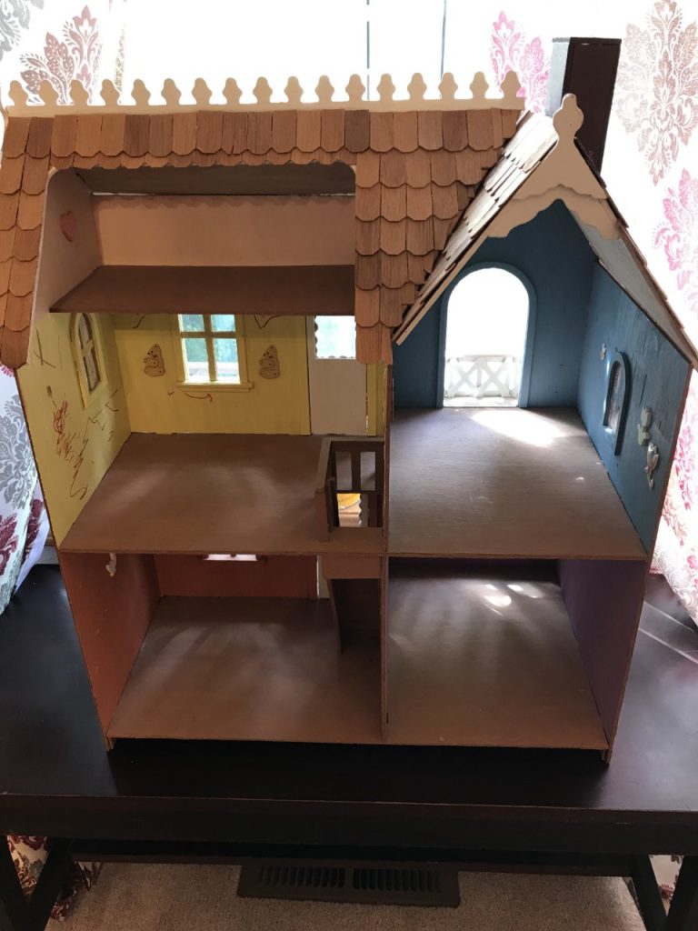 Old Dollhouse DIY