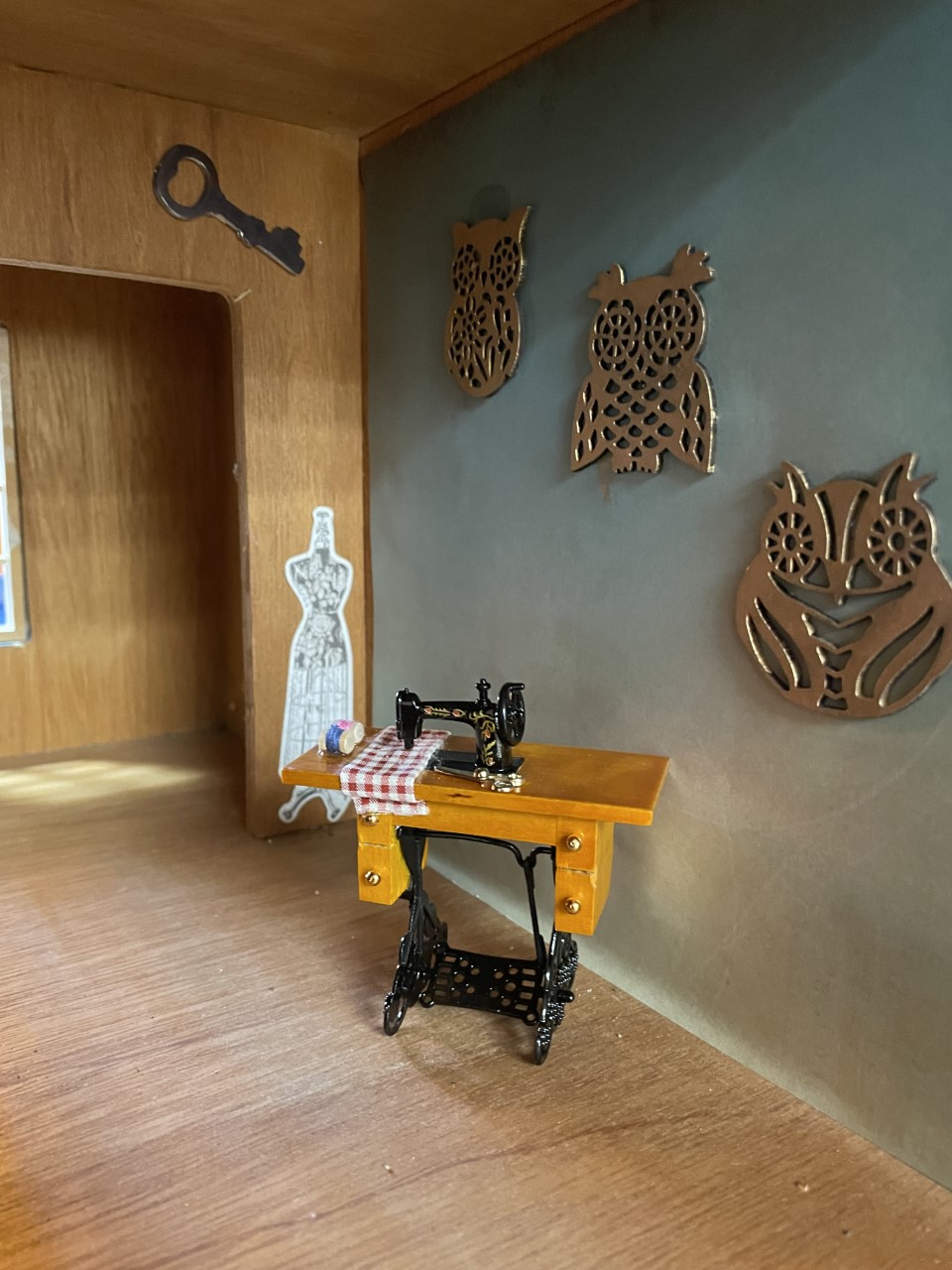 How to Make a Steampunk Dollhouse – MW